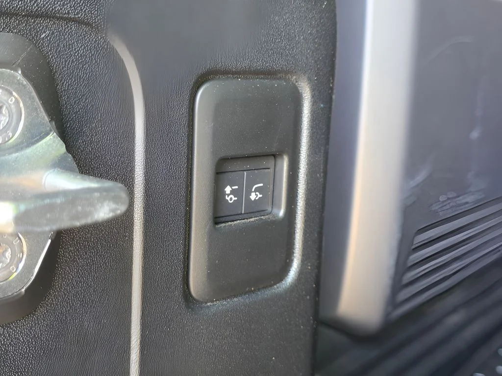 Used 2020 Santorini Black Land Rover 110 X image 6