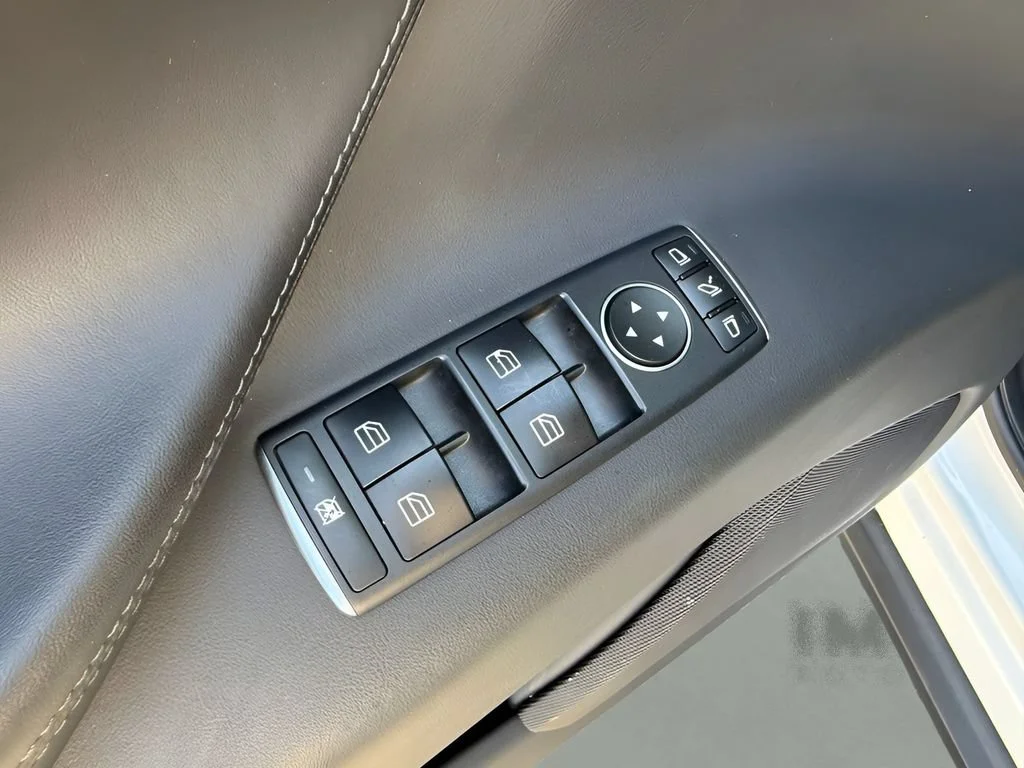 Used 2020  Tesla Performance image 11