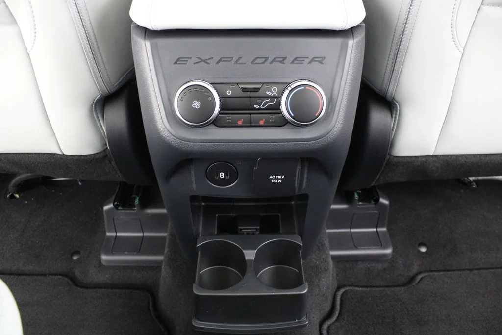 New 2026 White Ford Platinum image 17