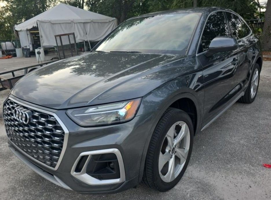 2023 Audi Q5 Sportback 45 Premium's photo
