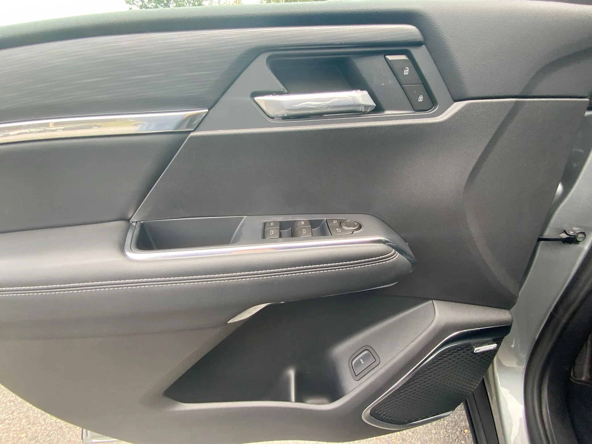 2027 GMC Acadia Elevation - Photo 29
