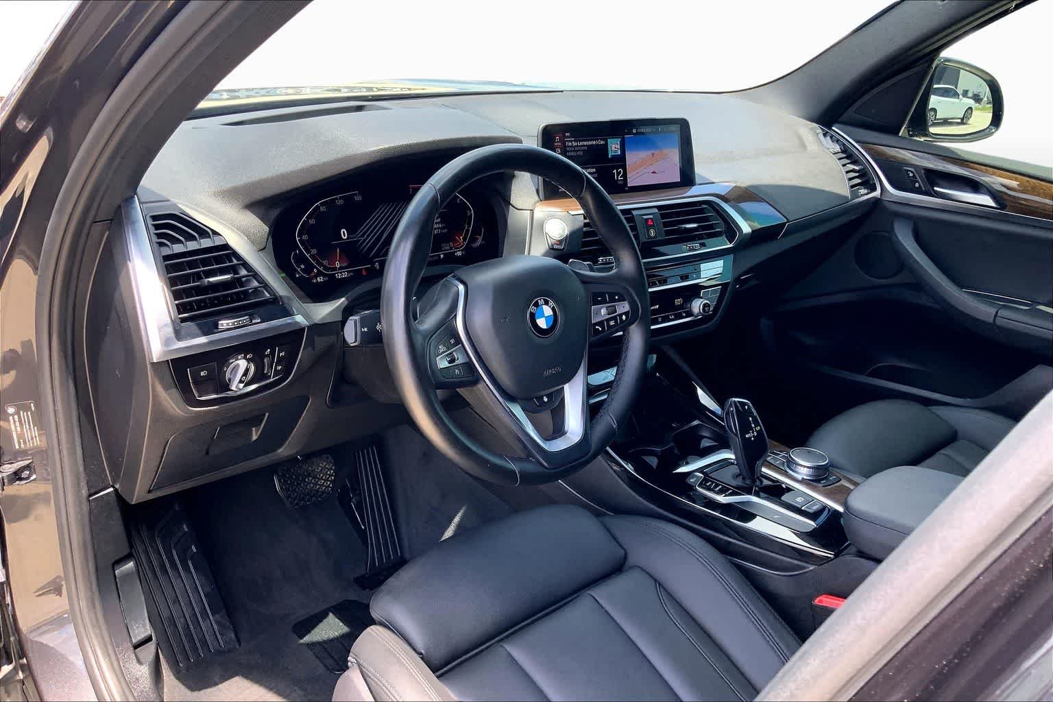 Used 2020 Dark Graphite Metallic BMW sDrive30i image 17