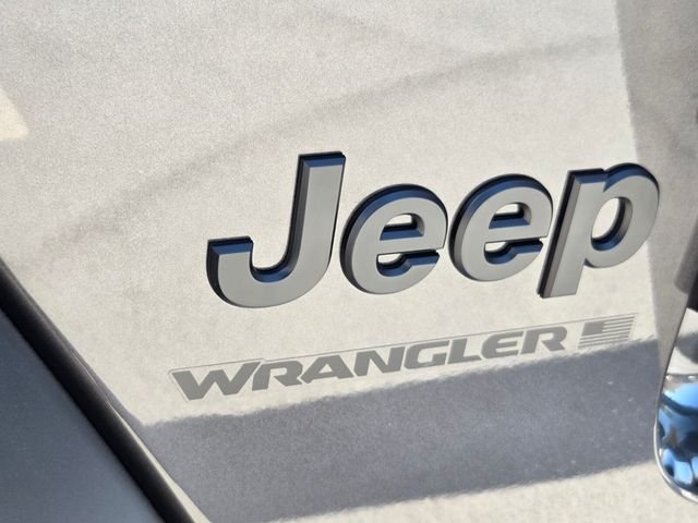 New 2026 Granite Crystal Metallic Clearcoat Jeep Sport image 32