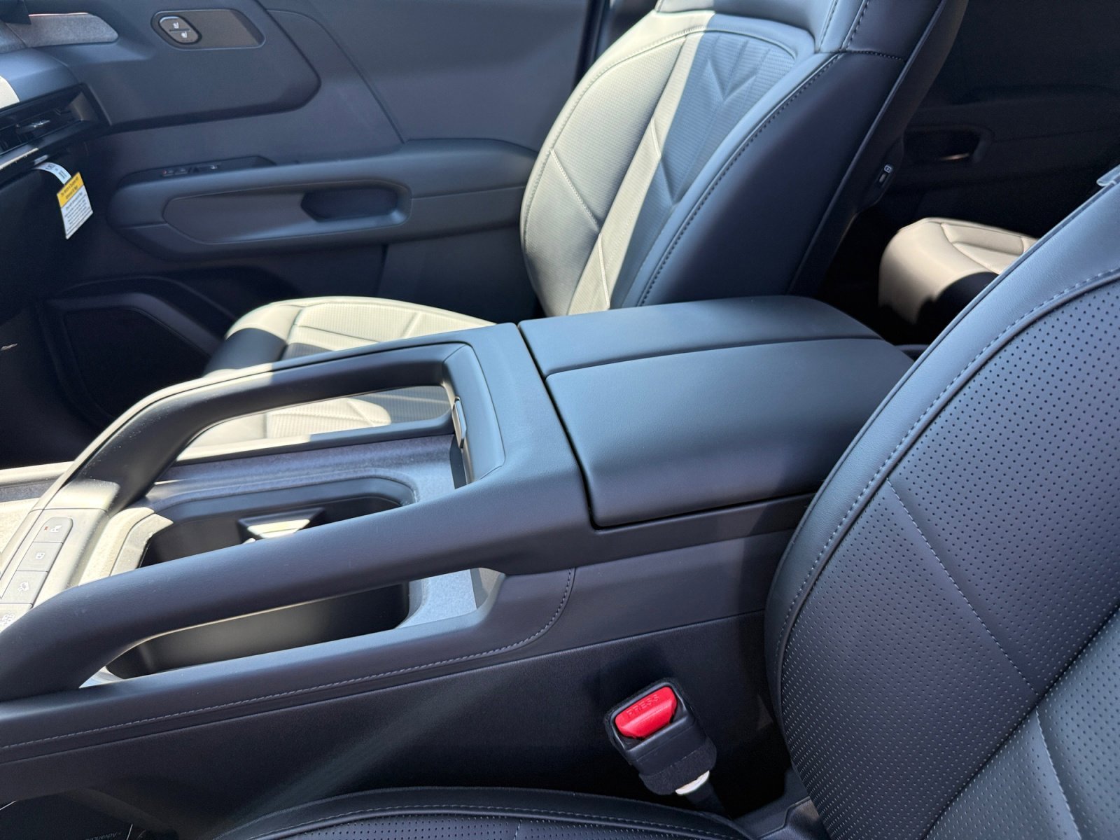 New 2027 Wolf Gray Kia X-PRO SX image 14