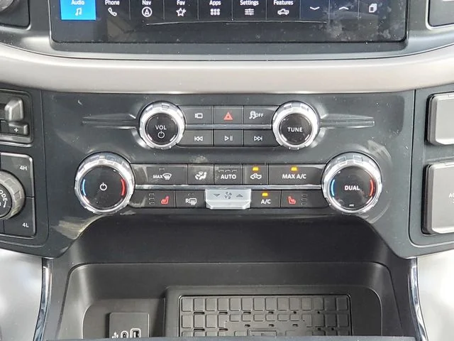 2025 Ford F-150 XLT - Photo 24