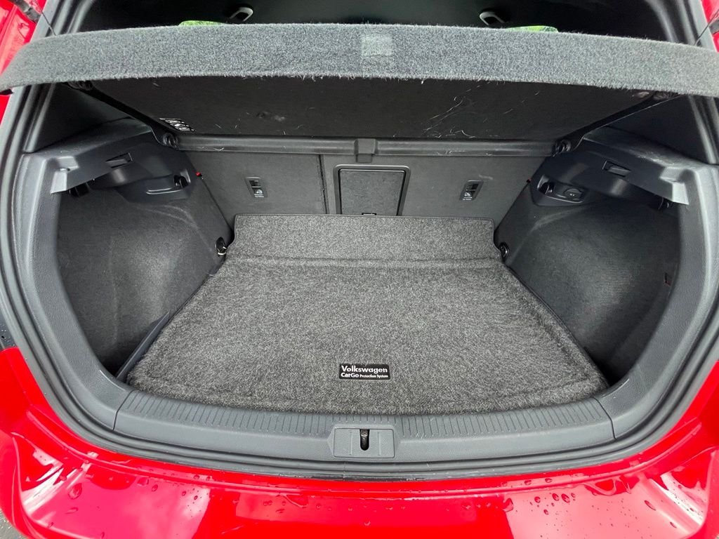Used 2017 Red Volkswagen Sport image 28
