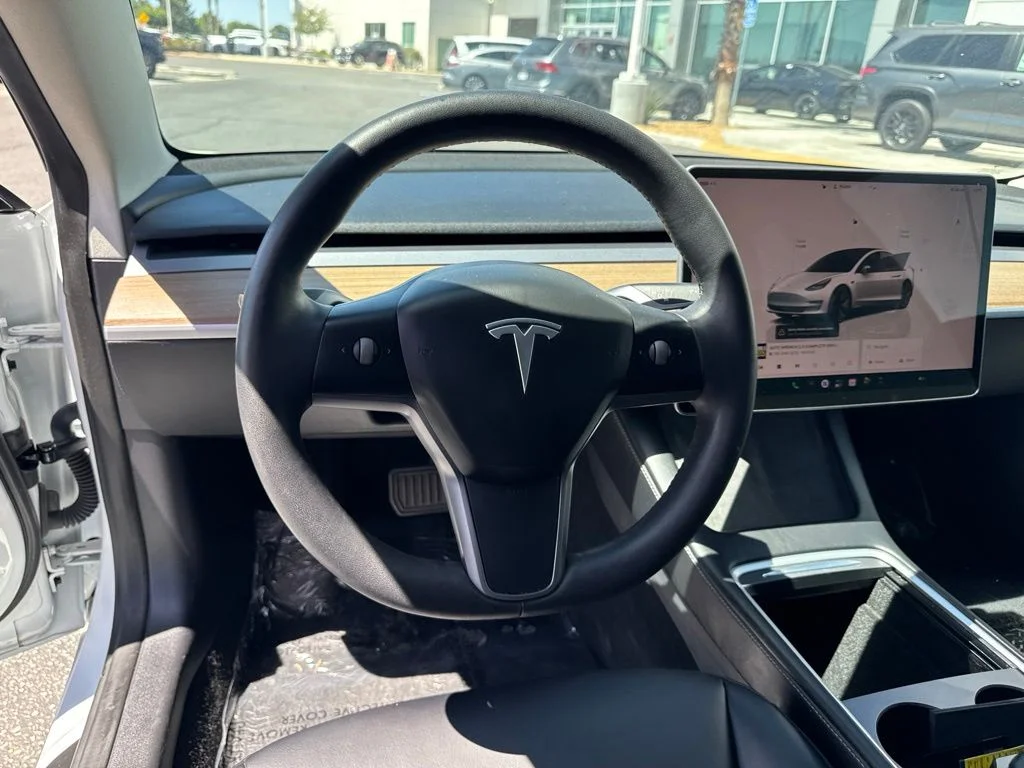 Used 2023 White Tesla Base image 12