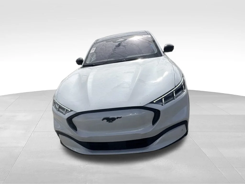Used 2023 White Ford Premium image 2