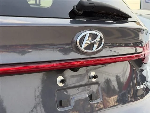 Used 2022 Blue Hyundai SEL Premium image 16