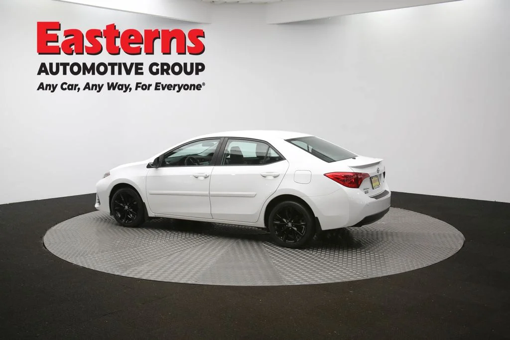 Used 2018 White Toyota SE image 59