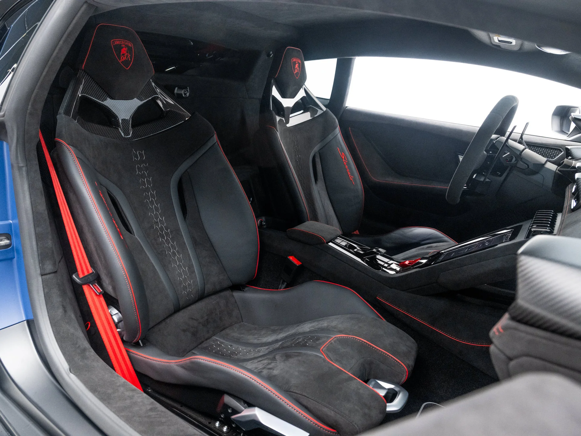 Used 2023 Blu Grifo Matte Lamborghini  image 40