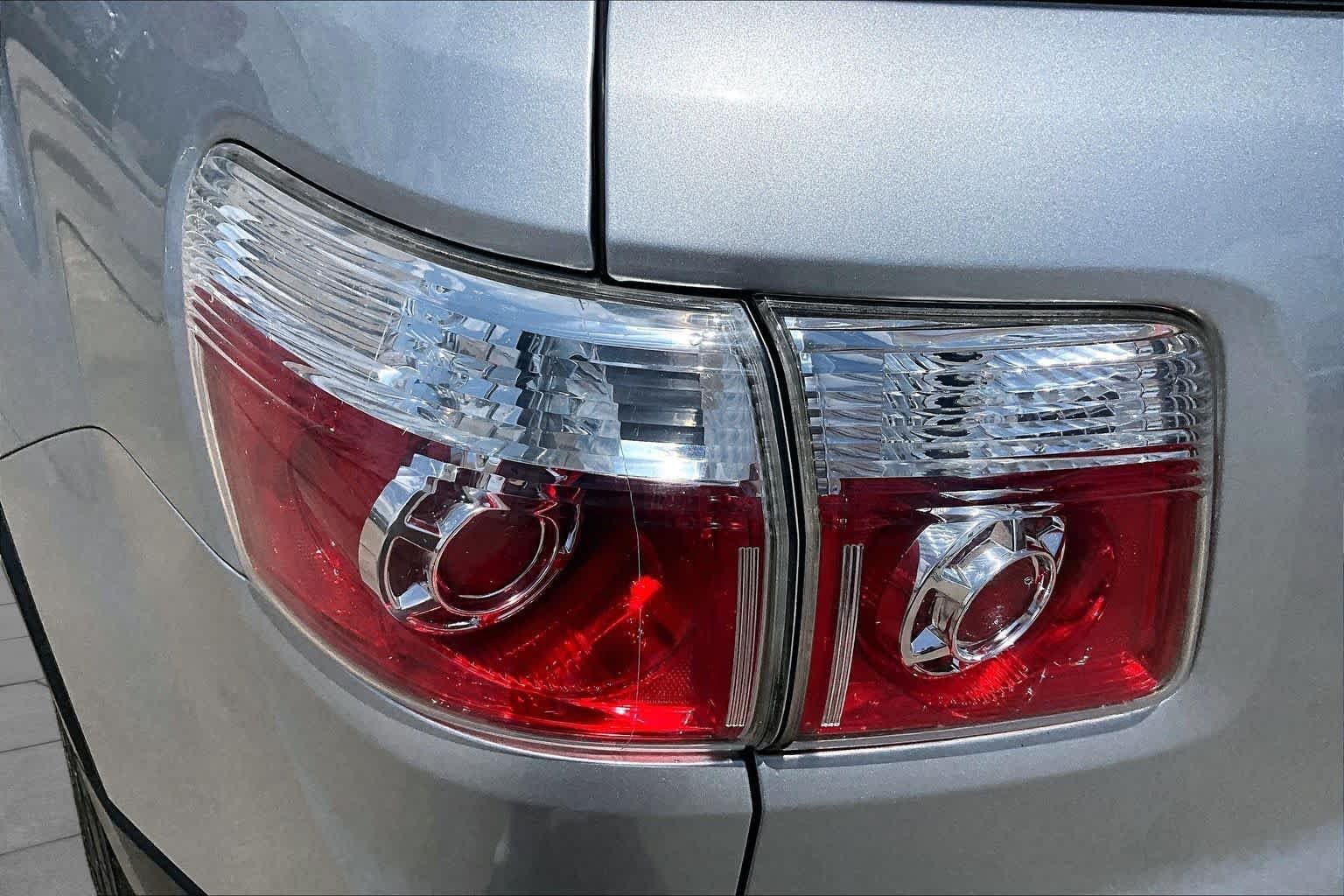 Used 2012 Quicksilver Metallic GMC SL image 27