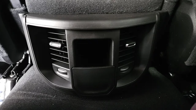 New 2026 Diamond Black Crystal Pearl-Coat Exterior Paint RAM Big Horn image 12