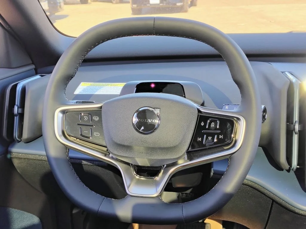New 2026 Crystal White Volvo Plus image 20