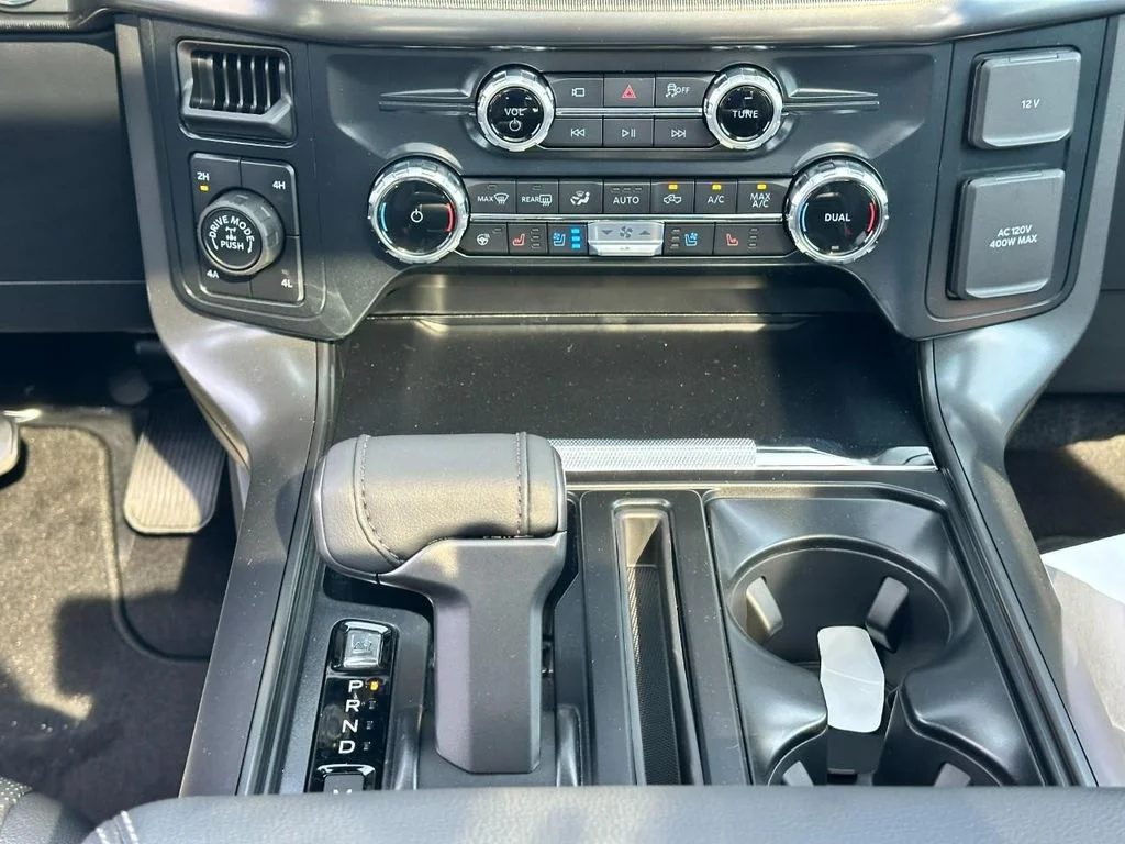 New 2026 Agate Black Metallic Ford Lariat® image 9