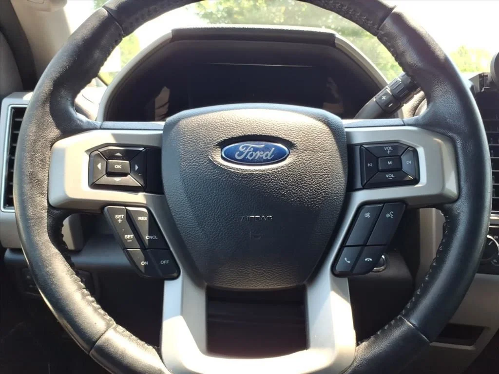 Used 2018 Red Ford Lariat image 10