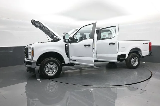 New 2026 White Ford XL image 33