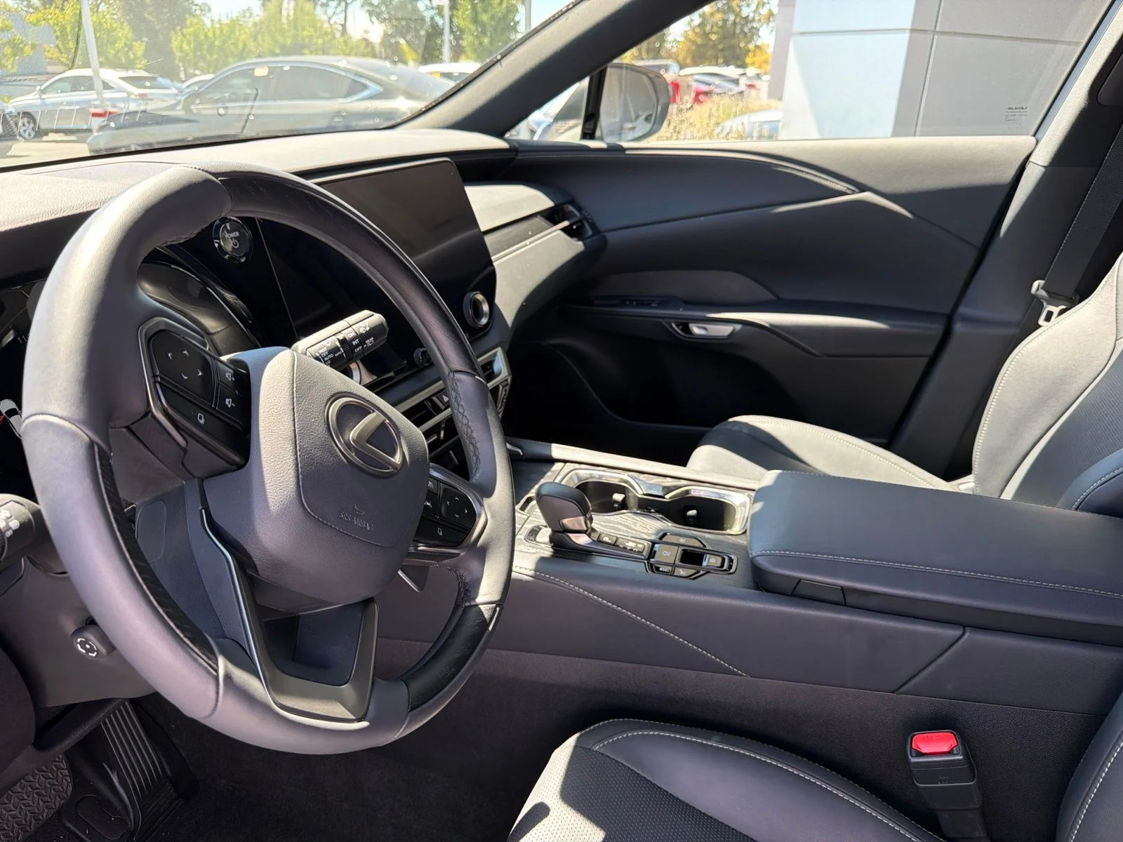 Used 2025 Iridium Lexus 350h Premium Plus image 9