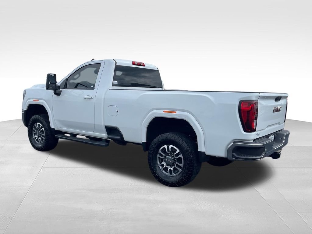 Used 2024 White GMC SLE image 3