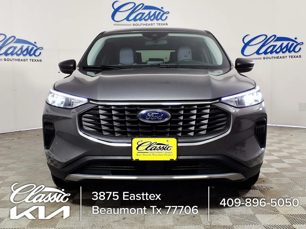 Used 2026 Gray Ford Active image 3