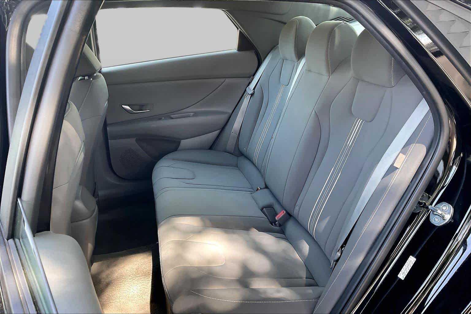 Used 2024 Abyss Black Hyundai SEL image 20
