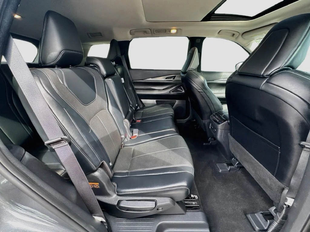 Certified Used 2023 Gray INFINITI LUXE image 31