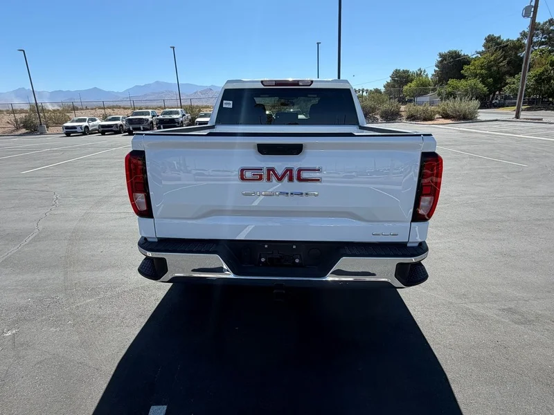 Used 2024 Summit White GMC SLE image 4