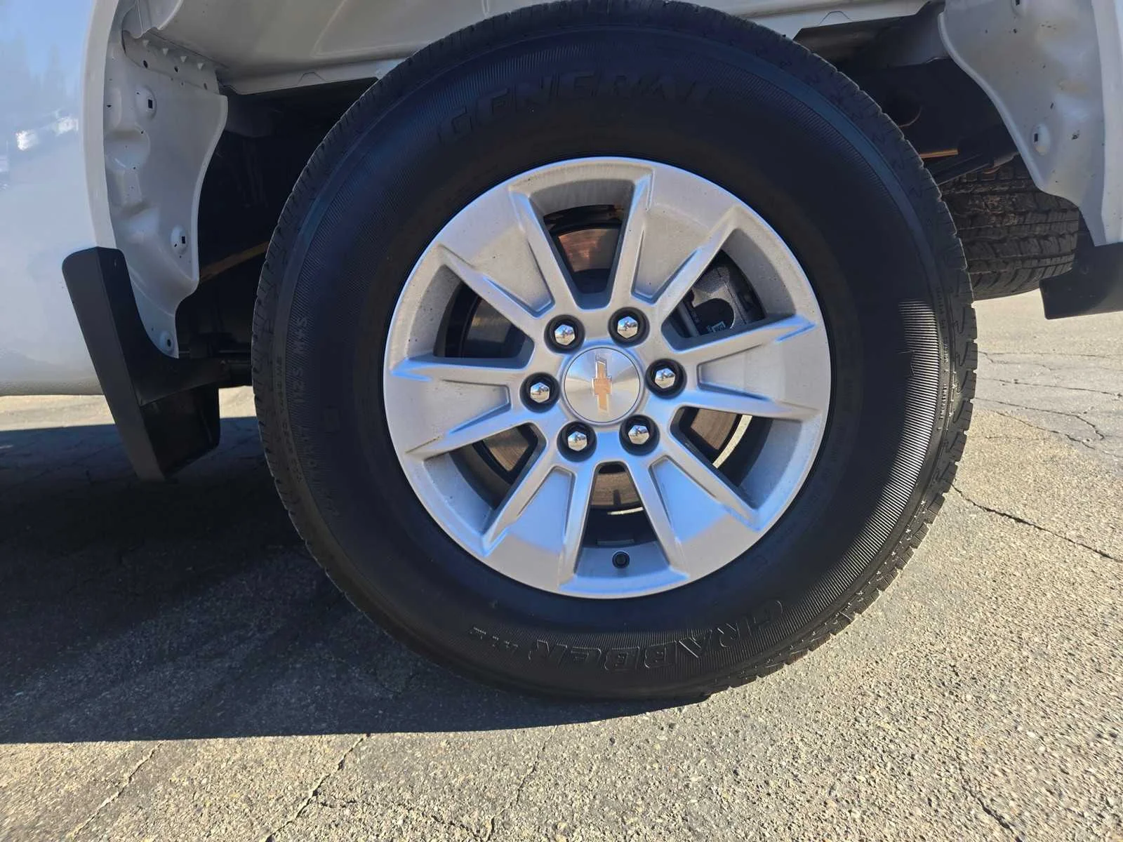 Used 2026 Summit White Chevrolet LT image 25