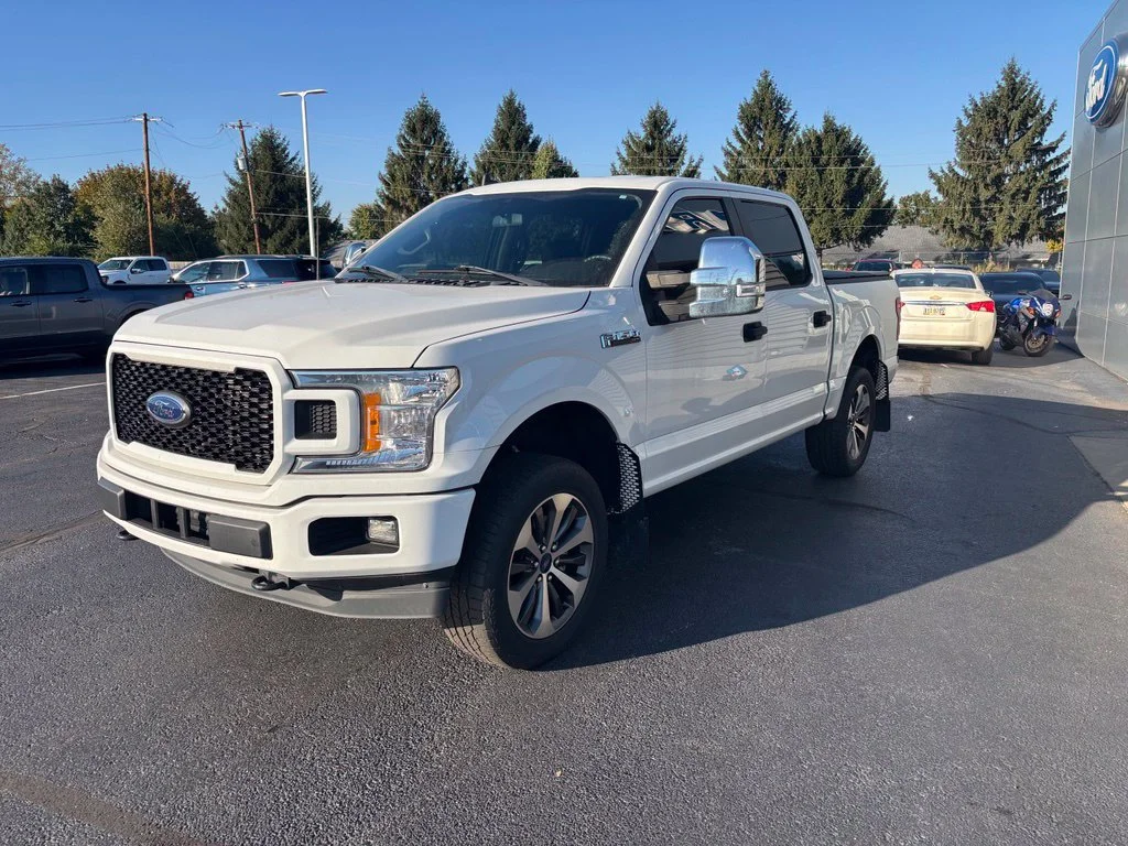 Used 2020 White Ford XL image 2