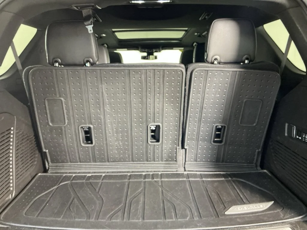 Used 2021 EMPIRE BEIGE METALLIC Chevrolet Premier image 16