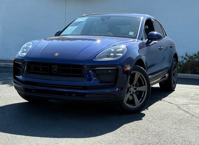 2025 Porsche Macan 