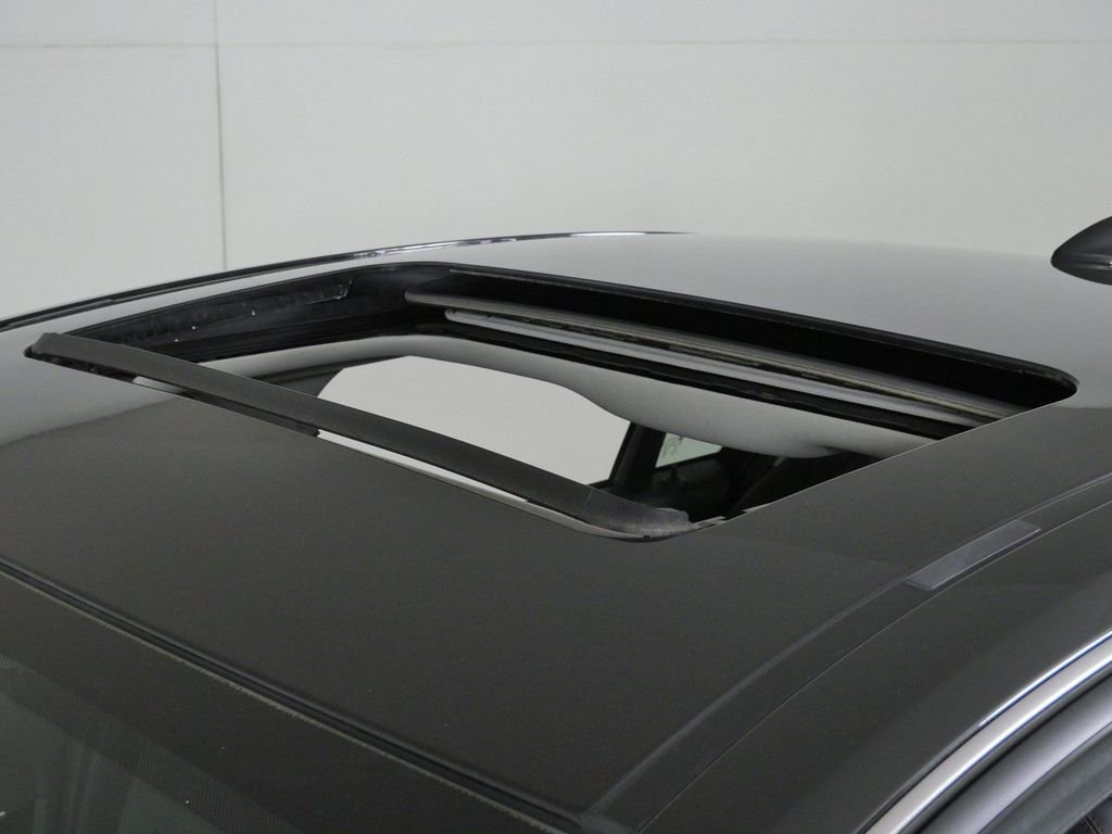 Used 2016 Black Chevrolet Base image 17