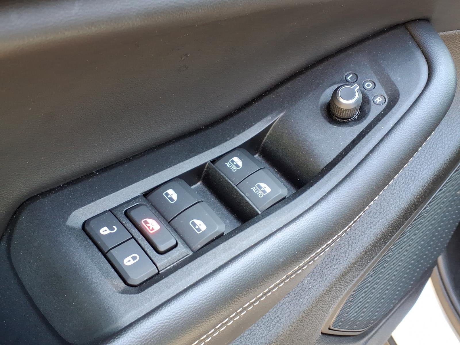 Used 2024 Silver Jeep Altitude X image 17
