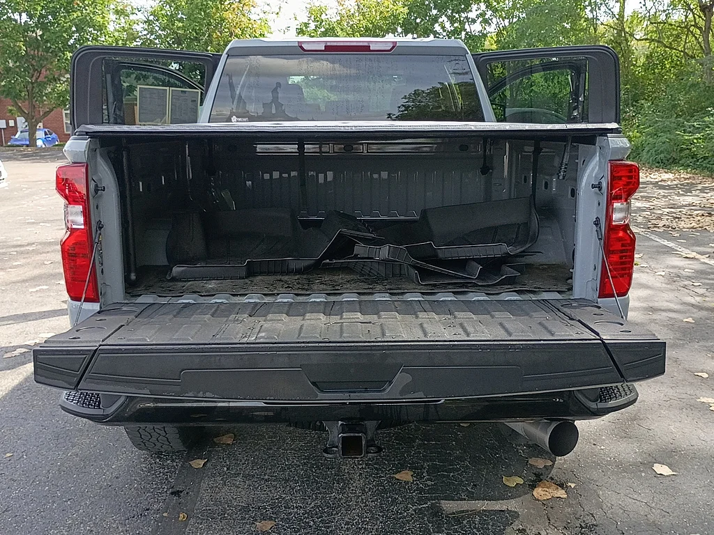 Used 2025 Slate Gray Metallic Chevrolet Custom image 14