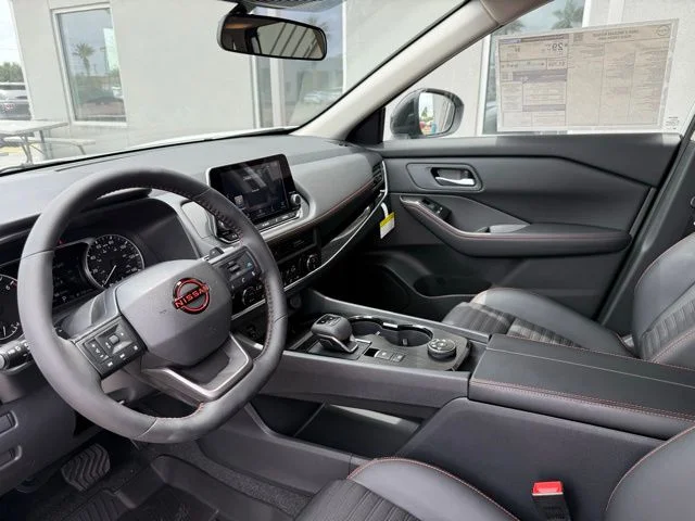 New 2026 Everest White Pearl TriCoat Nissan Rock Creek® image 9