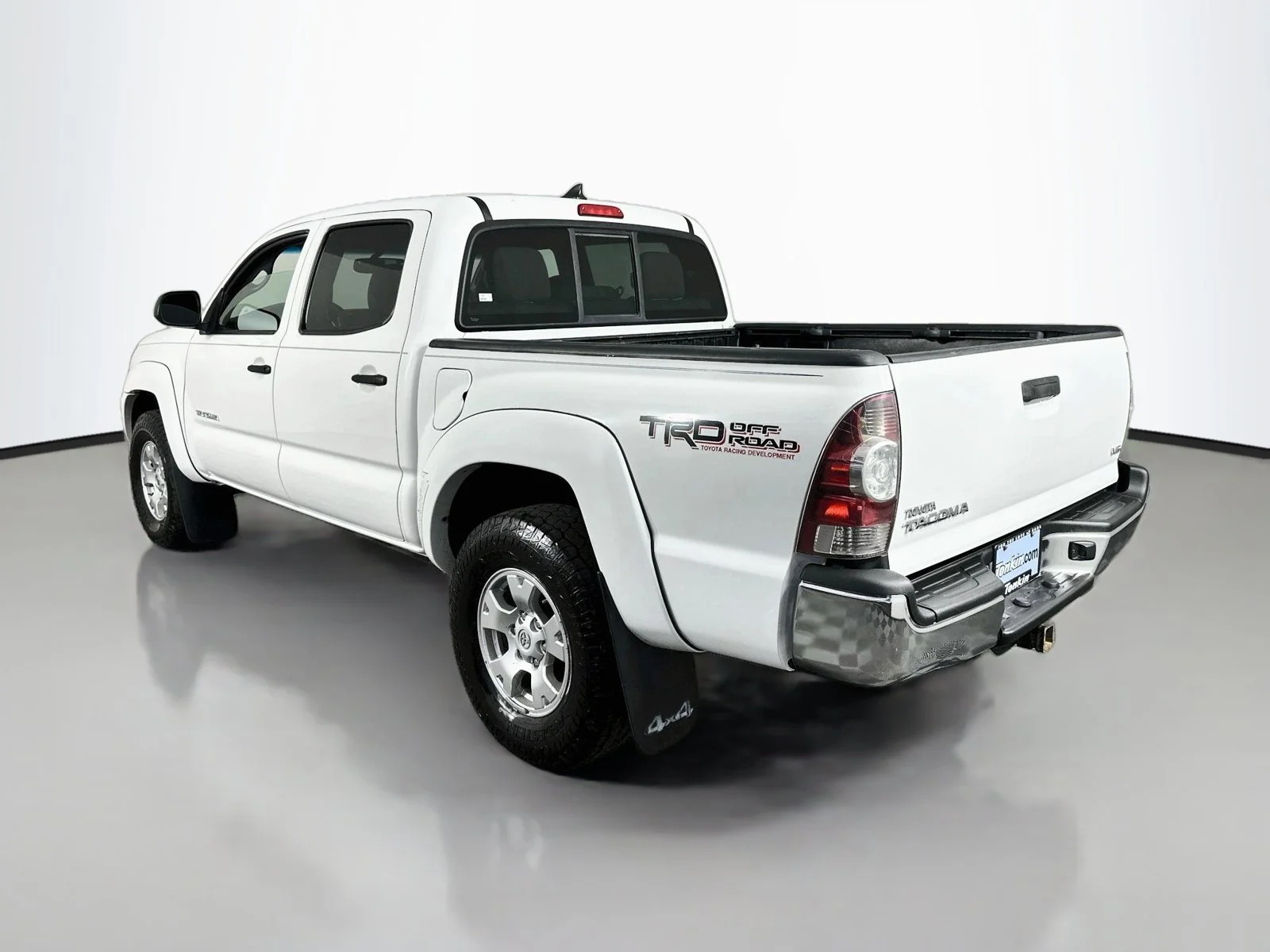 Used 2012 Super White Toyota Base image 5