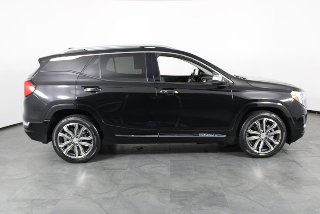 Used 2019 Black GMC Denali image 9