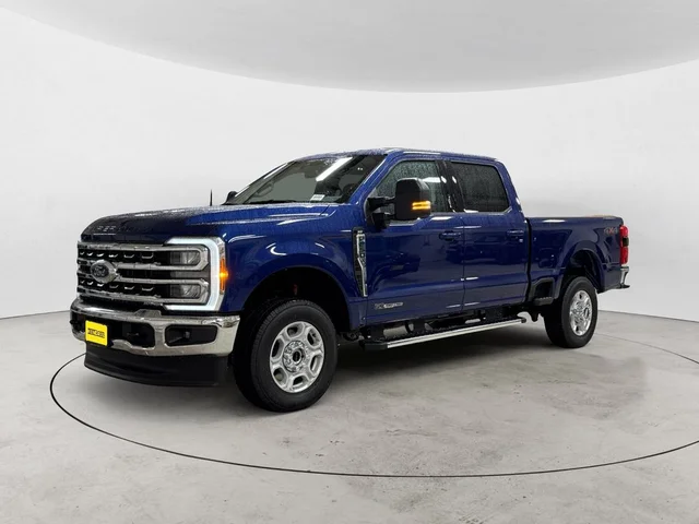 New 2026 Ford F-250SD XLT 4WD 4D Crew Cab