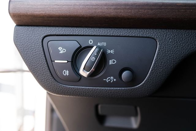 Used 2024  Audi 55 Premium image 24