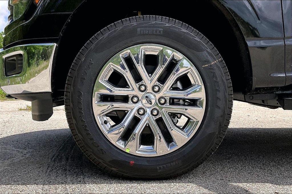 New 2026 Ford F-150 XLT 4D SuperCrew