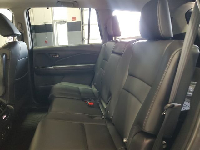Used 2018 Gray Honda Touring image 3