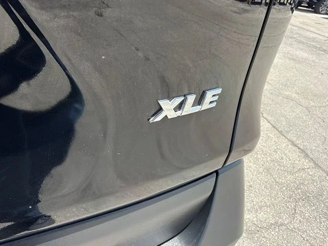 Used 2023 Black Toyota XLE Premium image 10