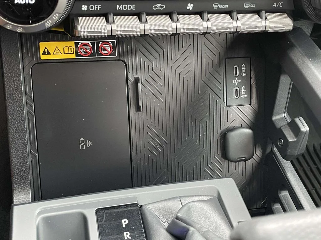 2024 Toyota Tacoma Limited - Photo 20