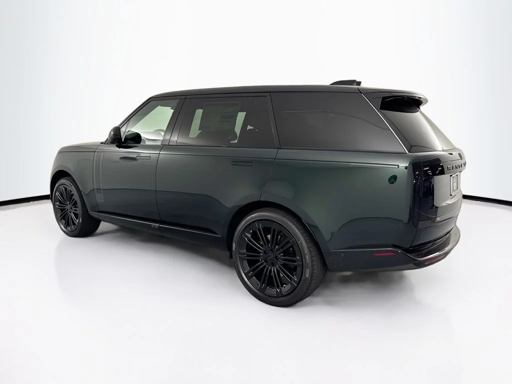 New 2026 British Racing Green Land Rover SE image 7