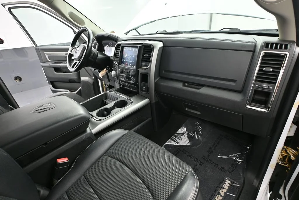 Used 2018 White Ram Sport image 38