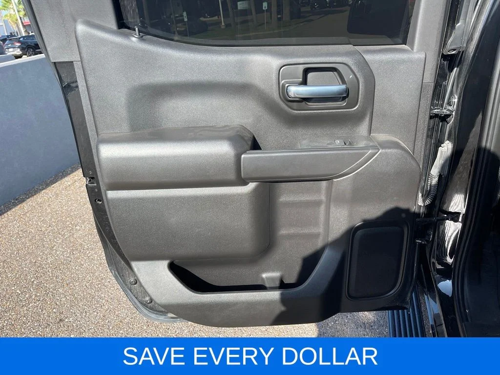 Used 2022 Black Chevrolet Custom image 14