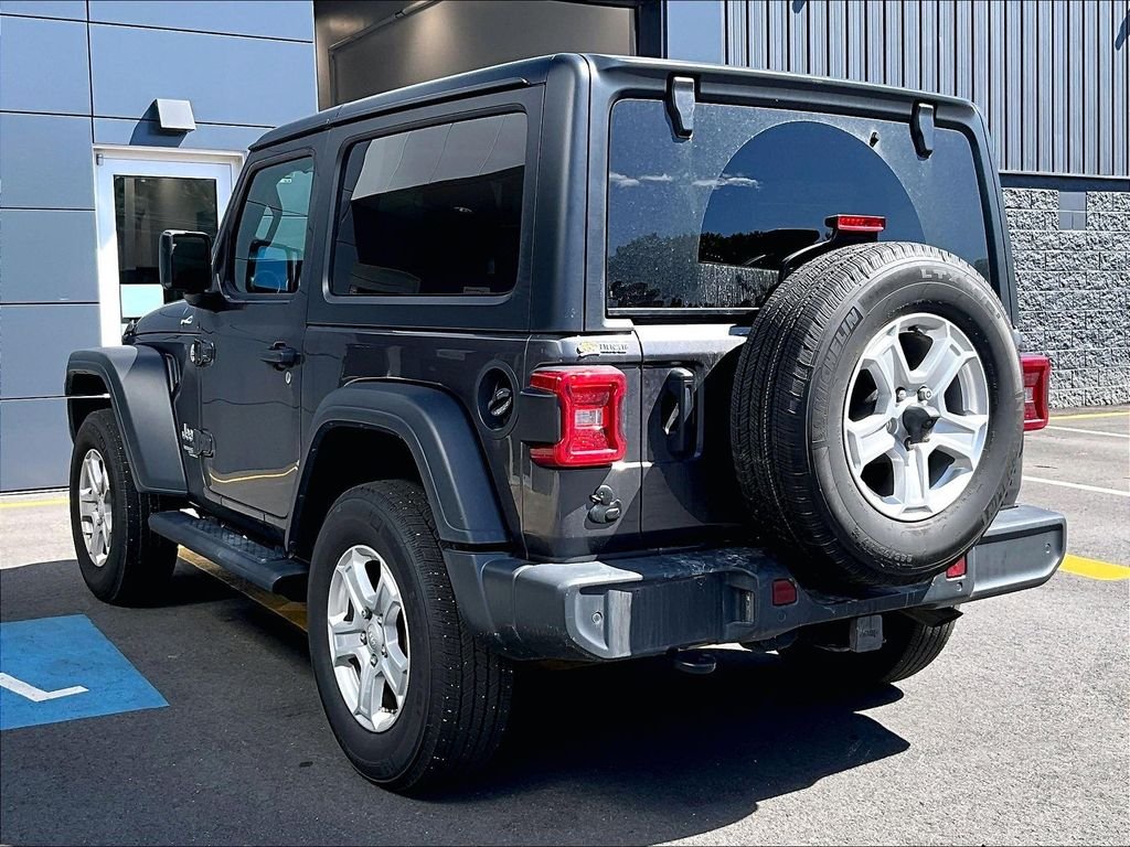 Used 2021 Gray Jeep Sport S image 6