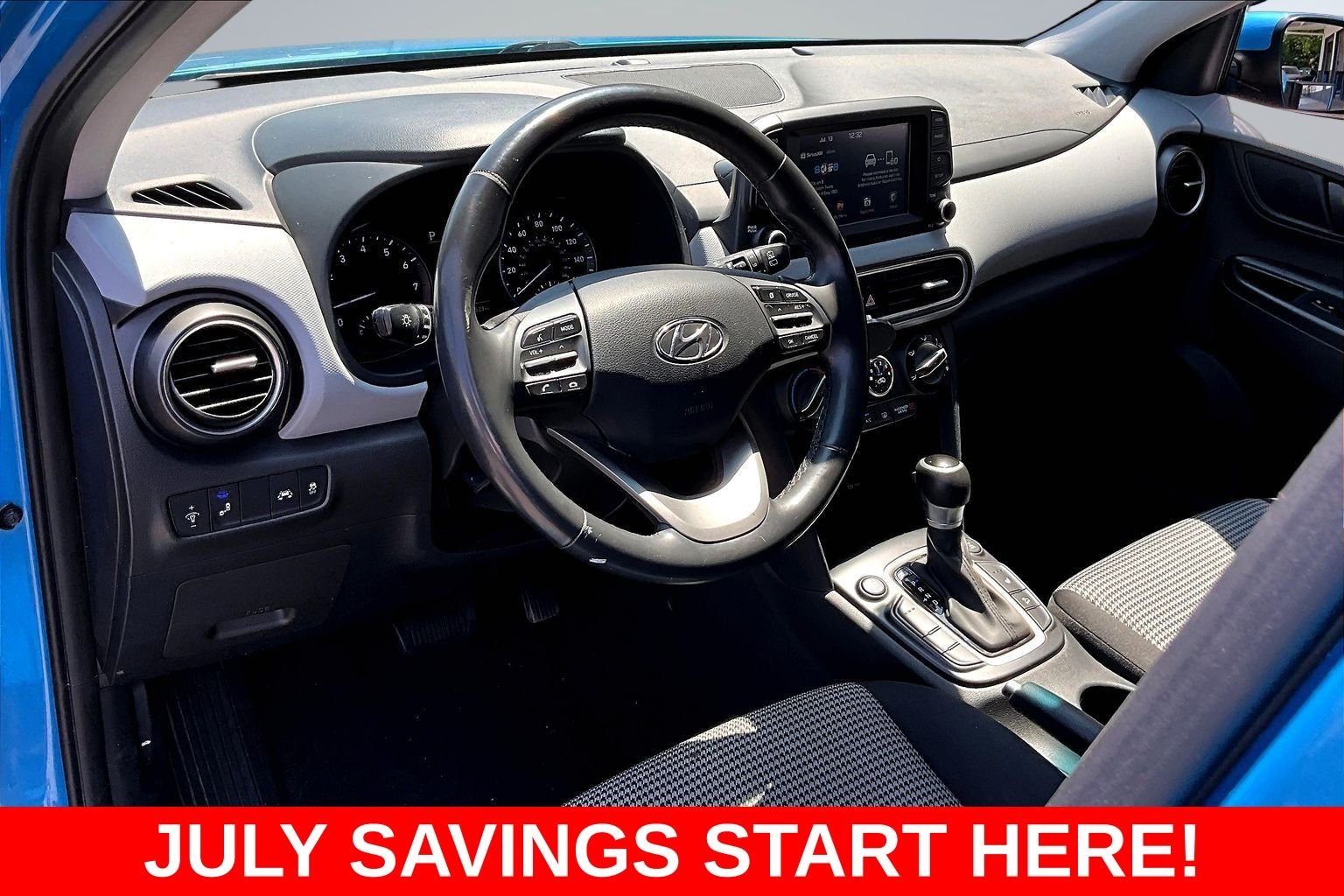 Used 2020 Blue Hyundai SEL Plus image 17