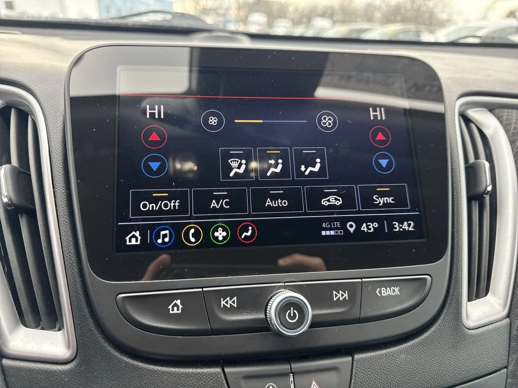 Used 2024 White Chevrolet LT image 19