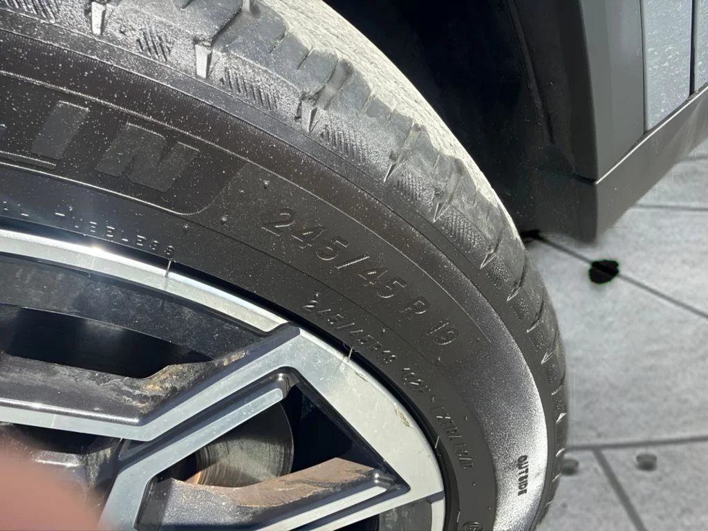 Used 2025 Gray BMW xDrive28i image 26